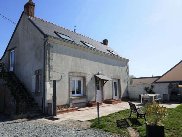 Maison Beaulieu sur Layon exterieur2 e-bis-immobilier