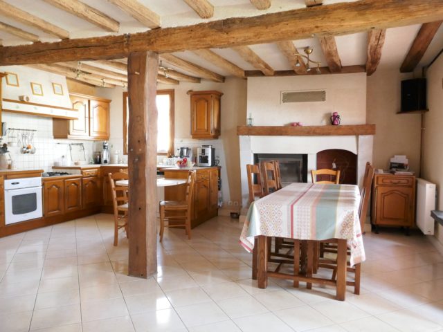 Maison Bouchemaine salle à manger cuisine e-bis-immobilier