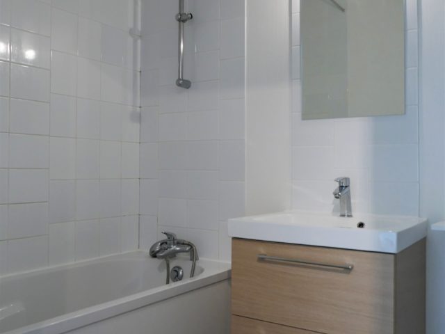 Appartement Angers salle de bains E-BIS-IMMOBILIER exclusivité