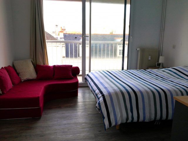 Angers T2 chambre et balcon E-BIS-IMMOBILIER