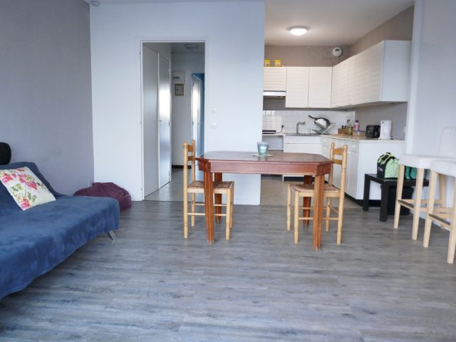 Angers T2 salon-séjour E-BIS-IMMOBILIER