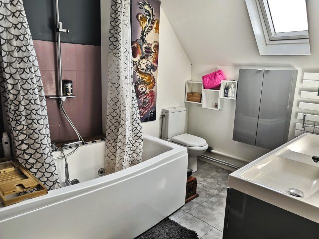 Maison Angers salle de bains E-BIS-IMMOBILIER