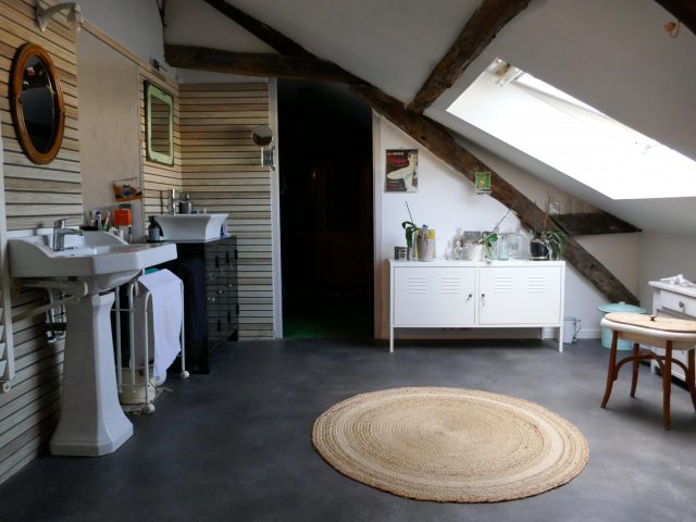 Maison La Roche Foulques salle d'eau étage E-BIS-IMMOBILIER